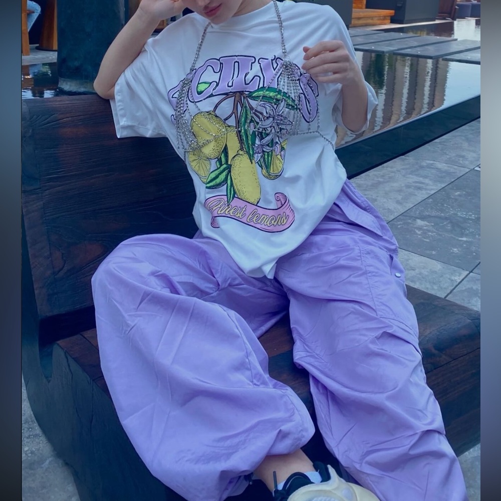 H&M Purple Pants and t-shirt outfit